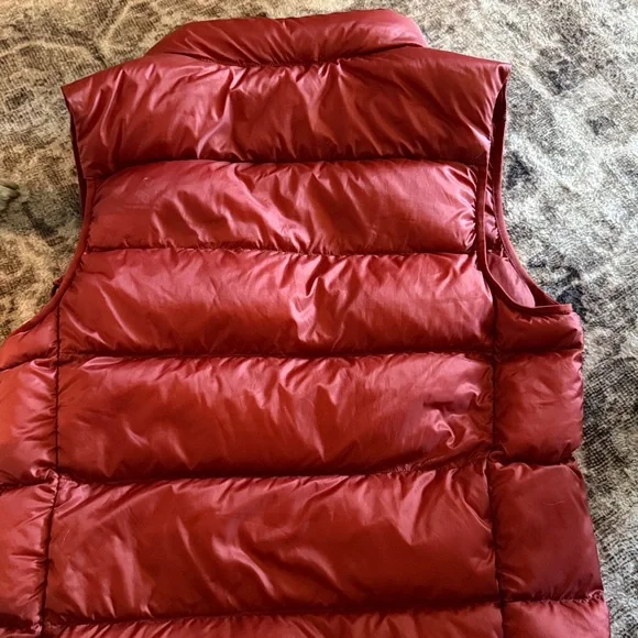 Uniqlo Scarlet Ultra Light Down Coat - Picture 3 of 3